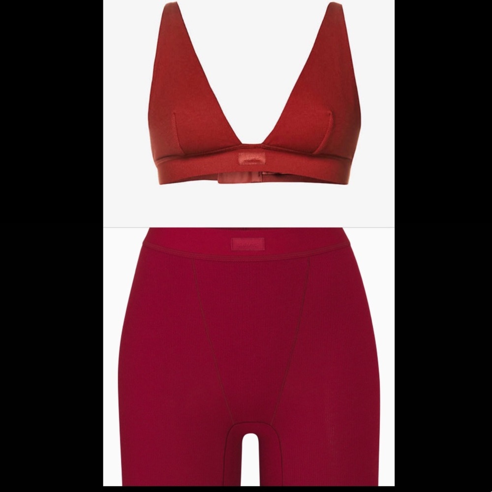 SKIMS COTTON PLUNGE
BRALETTE